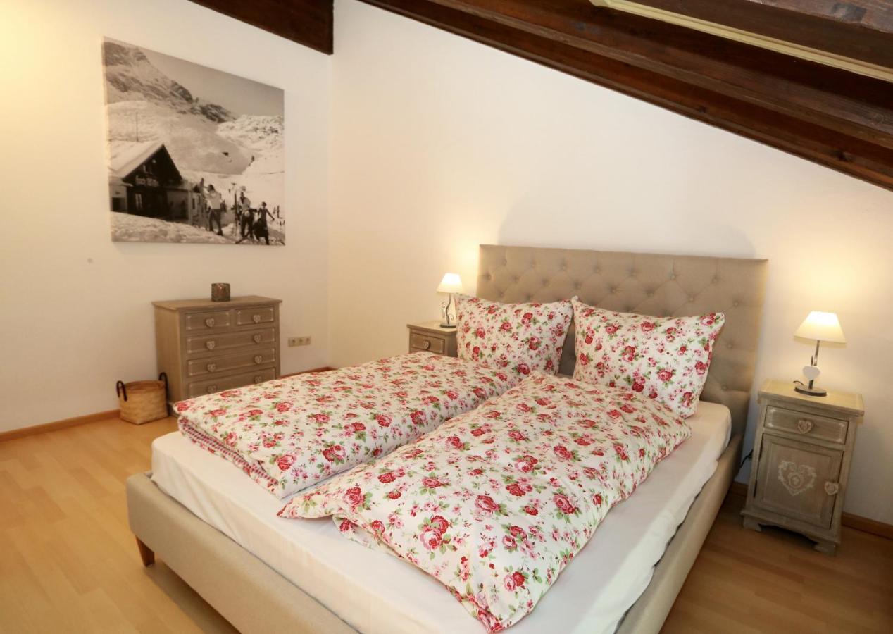 Ferienwohnung Frischluft การ์มิช-พาร์เทนเคียร์เชน ภายนอก รูปภาพ